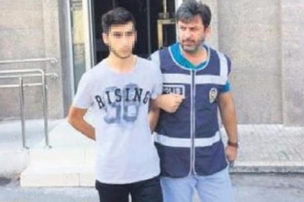 İzmir’de Çete birbirine düştü, parası geri döndü