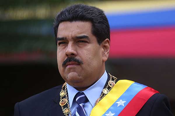 Fitch Ratings, Venezuela'nın kredi notunu düşürdü