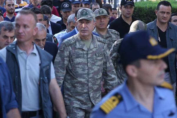 Hulisi Akar, bayram için Şanlıurfa'da