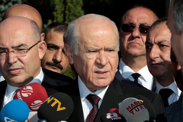 Bahçeli: Kör Niko'nun meyhanesine gidip içsinler