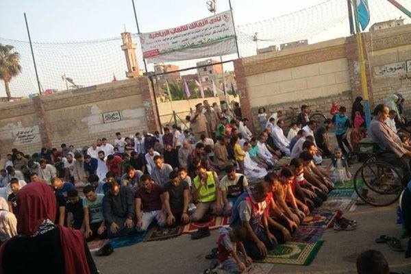 Kahire'de kıble karıştı