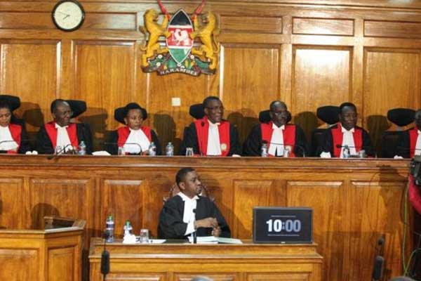 Kenya Yüksek Mahkemesi: Seçim tekrar yapılmalı