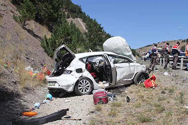 Yollarda ağır bilanço: 70 ölü, 368 yaralı