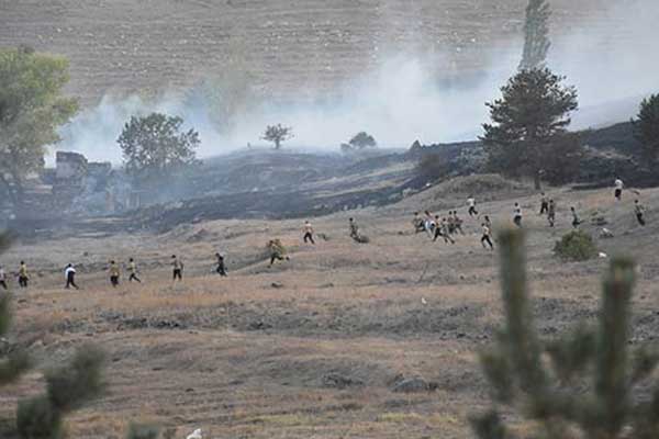 Kars'ta askeri alandaki yangın söndürüldü