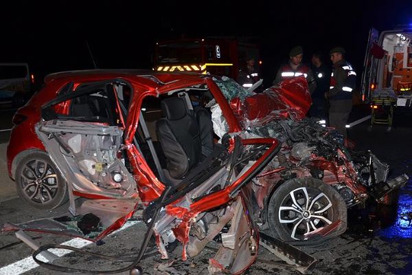 Beş ilde meydana gelen kazalarda 3 kişi hayatını kaybetti, 20 kişi yaralandı