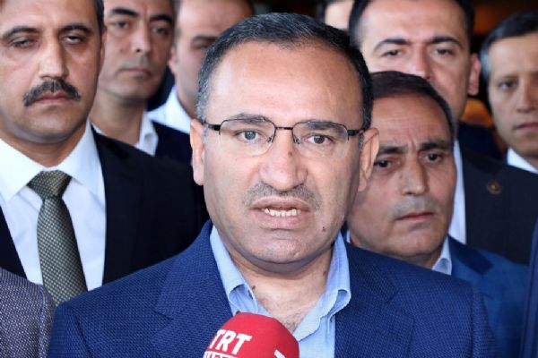 Bekir Bozdağ : 'Kuzey Irak'ta referandumun yapılması doğru değildir'