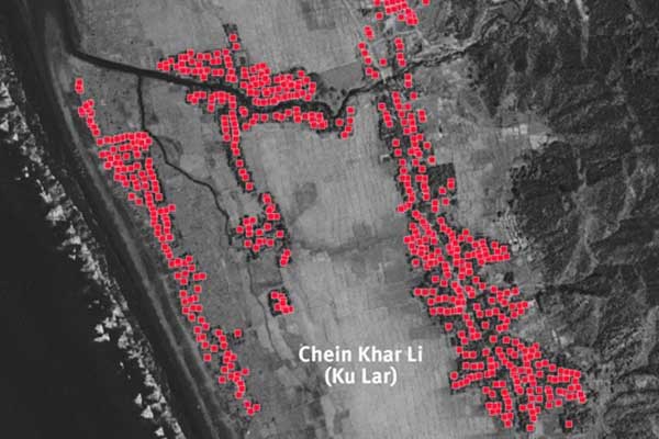 Arakan'da yakılan köylerin uydu görüntüsü