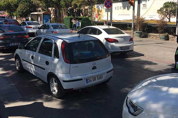 Çanakkale iskelelerinde bayram trafiği