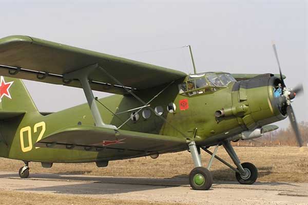 Rus gösteri uçağı düştü: 2 ölü