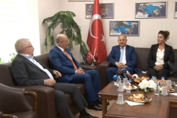 CHP'den MHP'ye bayram ziyareti