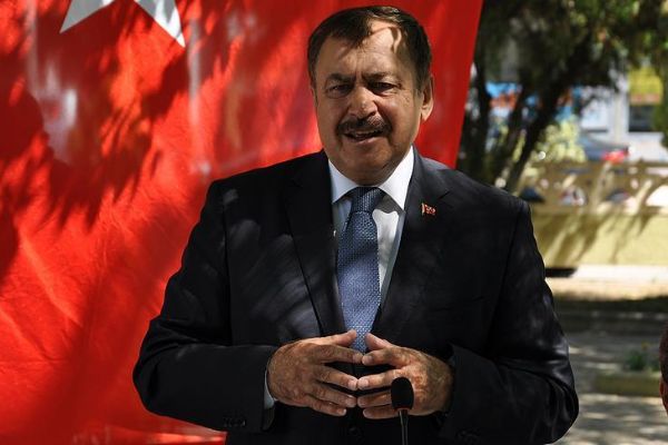 Veysel Eroğlu: 'Bölünmüş yollar kazaları büyük ölçüde azalttı'