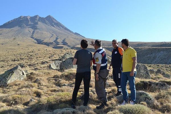 Aksaray'da çocukluk hayali için çıktıkları dağda mahsur kaldılar