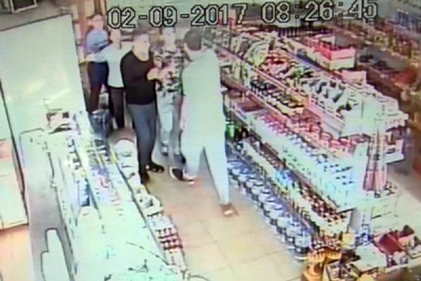 Başkent'te silahın namlusunu kendine çeviren kadın eşinin hayatını kurtardı