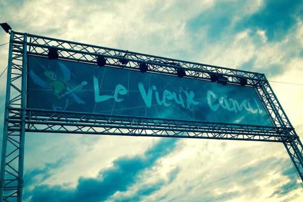 Fransa'daki festivale yıldırım düştü