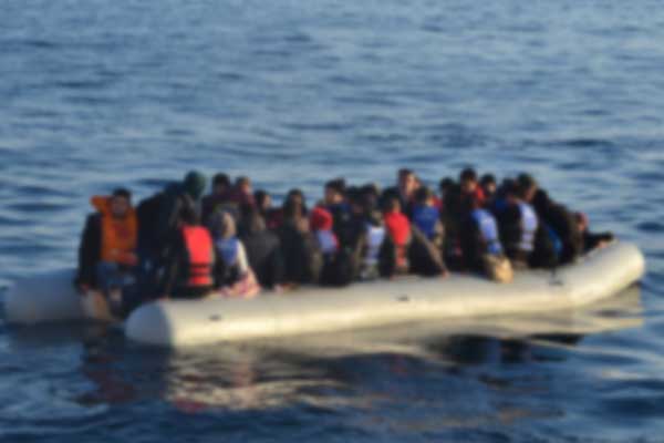 İzmir'de 160 kaçak göçmen yakalandı
