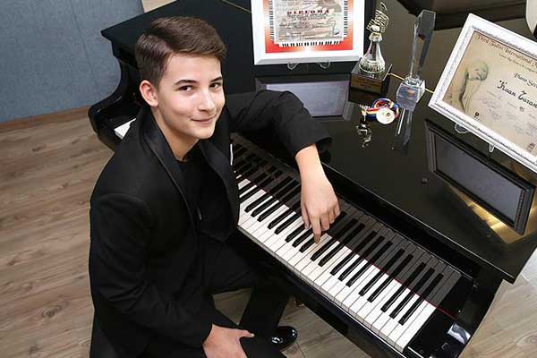 İzmirli piyanist dünya birincisi oldu