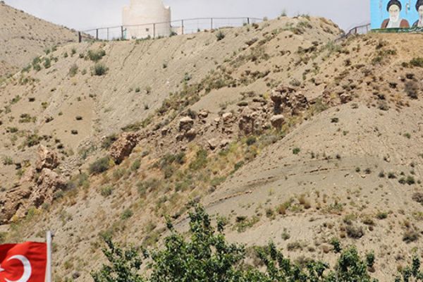 Sınıra kablo çeken 3 İranlı gözaltına alındı