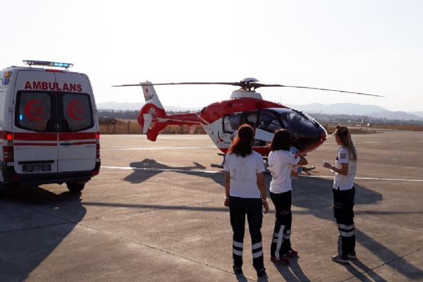 Kütahya'da ambulans helikopter minik Mehmet Ali için havalandı