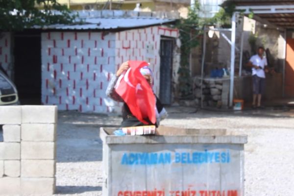 Adıyaman'da elleri öpülesi nine