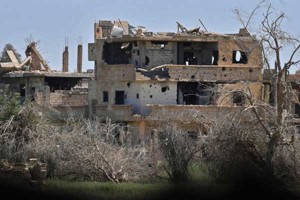 Esed rejimi: Deyr ez Zor’daki IŞİD kuşatması kırıldı