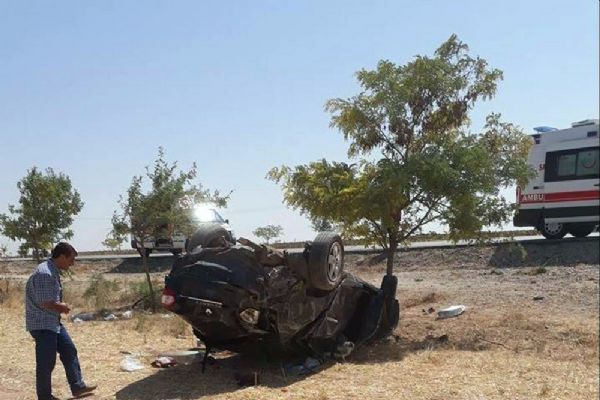 Konya'da otomobil şarampole yuvarlandı: 1 ölü, 2 yaralı