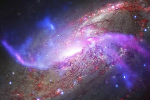 Güneş'ten 100 bin kat daha büyük