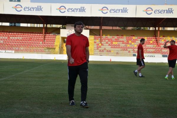 'Ülkemizde futbolcu yetiştiremiyoruz'