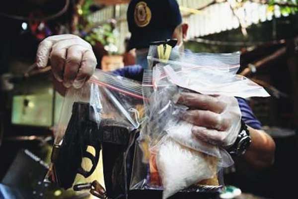 Filipinler'de uyuşturucu ile mücadele