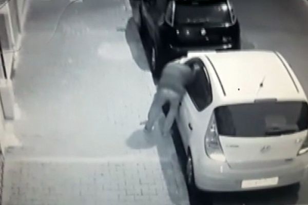 İstanbul'da Aracın camını kırdı, elektronik lazermetreyi çaldı