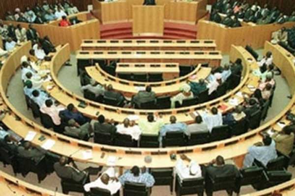 Senegal'de hükümet istifa etti