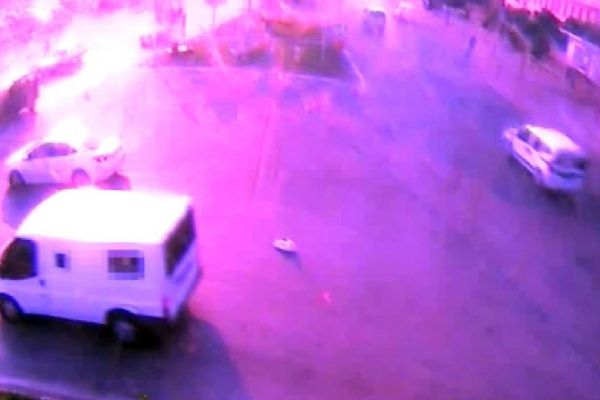 Adana'da yola düşen 155 bin liralık külçe altını alıp götürdü