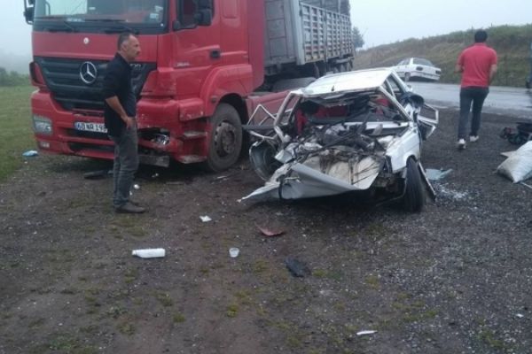 Ordu'da TIR ile otomobil çarpıştı: 4 kişi yaralandı