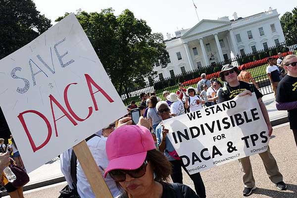 Trump'ın 'DACA' kararı tartışılıyor