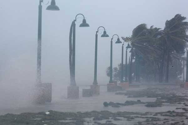 Irma Kasırgası Karayipler'de 8 can aldı