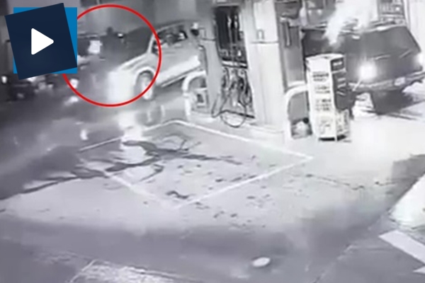 Benzin istasyonunda polislere kurşun yağdırdılar