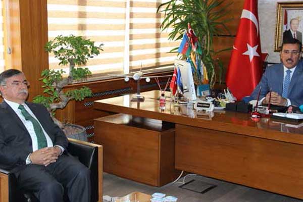 Bakan Yılmaz ve Tüfenkci Sivas'ta