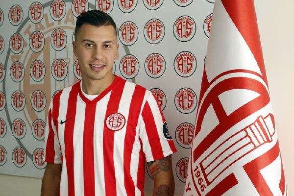 Emre Güral: 'Türkiye'de mi oynuyoruz, başka yerde mi belli değil'