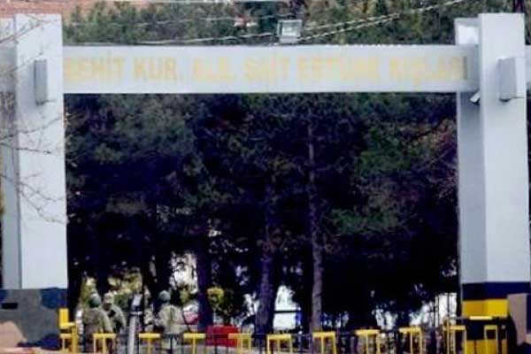 Asker birliğinde ölü bulundu