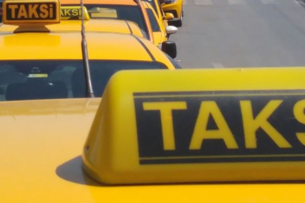İstanbul'da taksi ücretlerine zam geldi