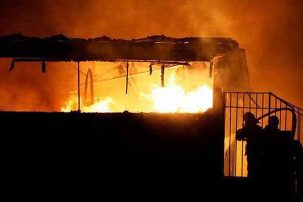 İstanbul'da fabrikada yangın