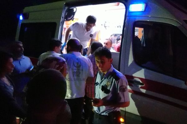 Konya'da girdikleri evde fark edildiler, 4 kişiyi yaraladılar