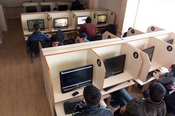 İnternet kafelere ders saatlerinde öğrenci alınmayacak
