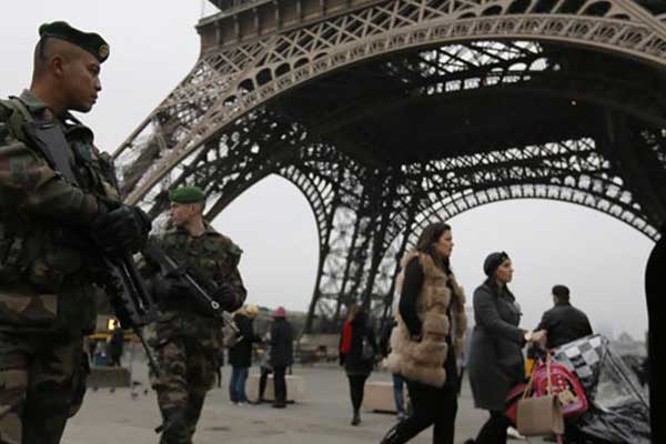 Paris'i kana bulayan terörist öldürüldü
