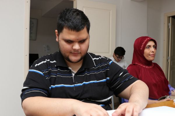 Görme engeli okumaya engel olmadı