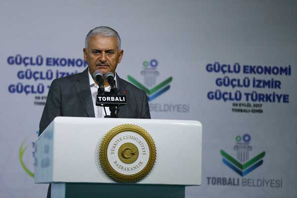 Binali Yıldırım Torbalı'da konuştu