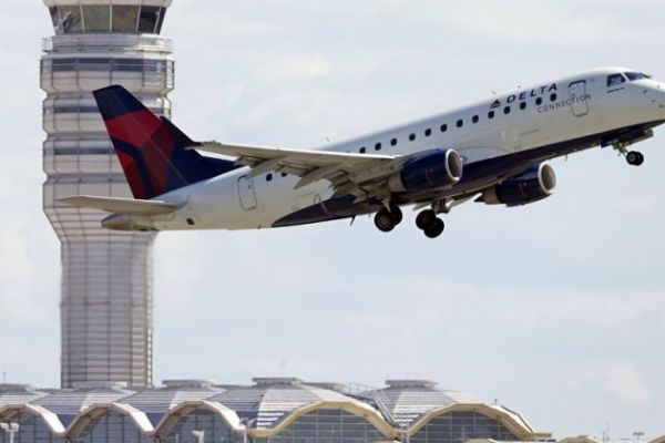 'Uçaklara ayakta yolcu alalım' önerisi