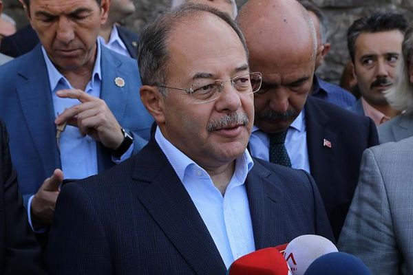 Recep Akdağ: 'Myanmar'da büyük bir insanlık dramı yaşanıyor'