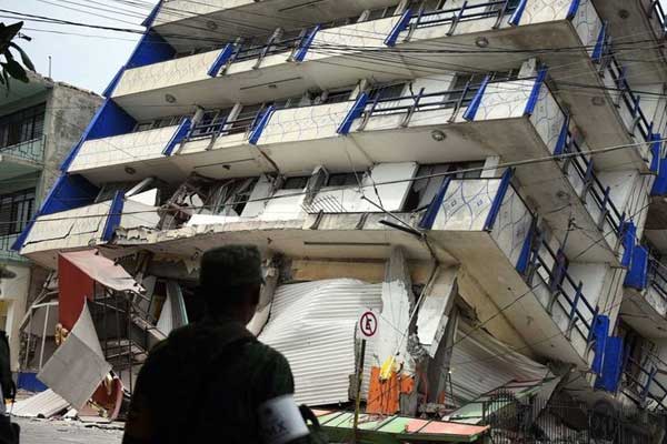 Meksika depreminde ölü sayısı 61'e yükseldi