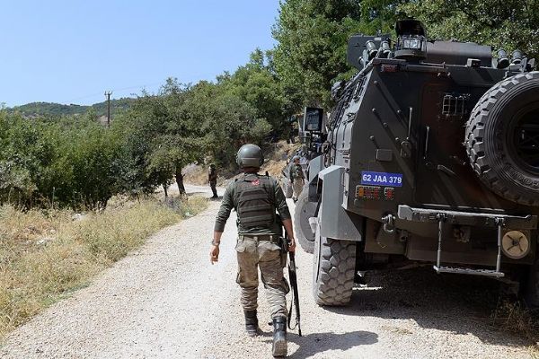 Tunceli ve Hakkari'de 5 terörist öldürüldü