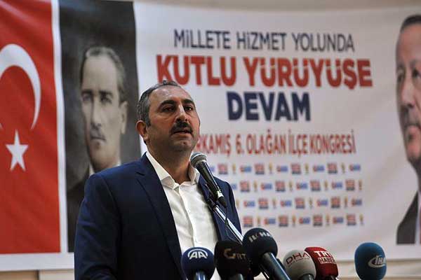 Gül: terör örgütlerine diz çökmeyeceğiz